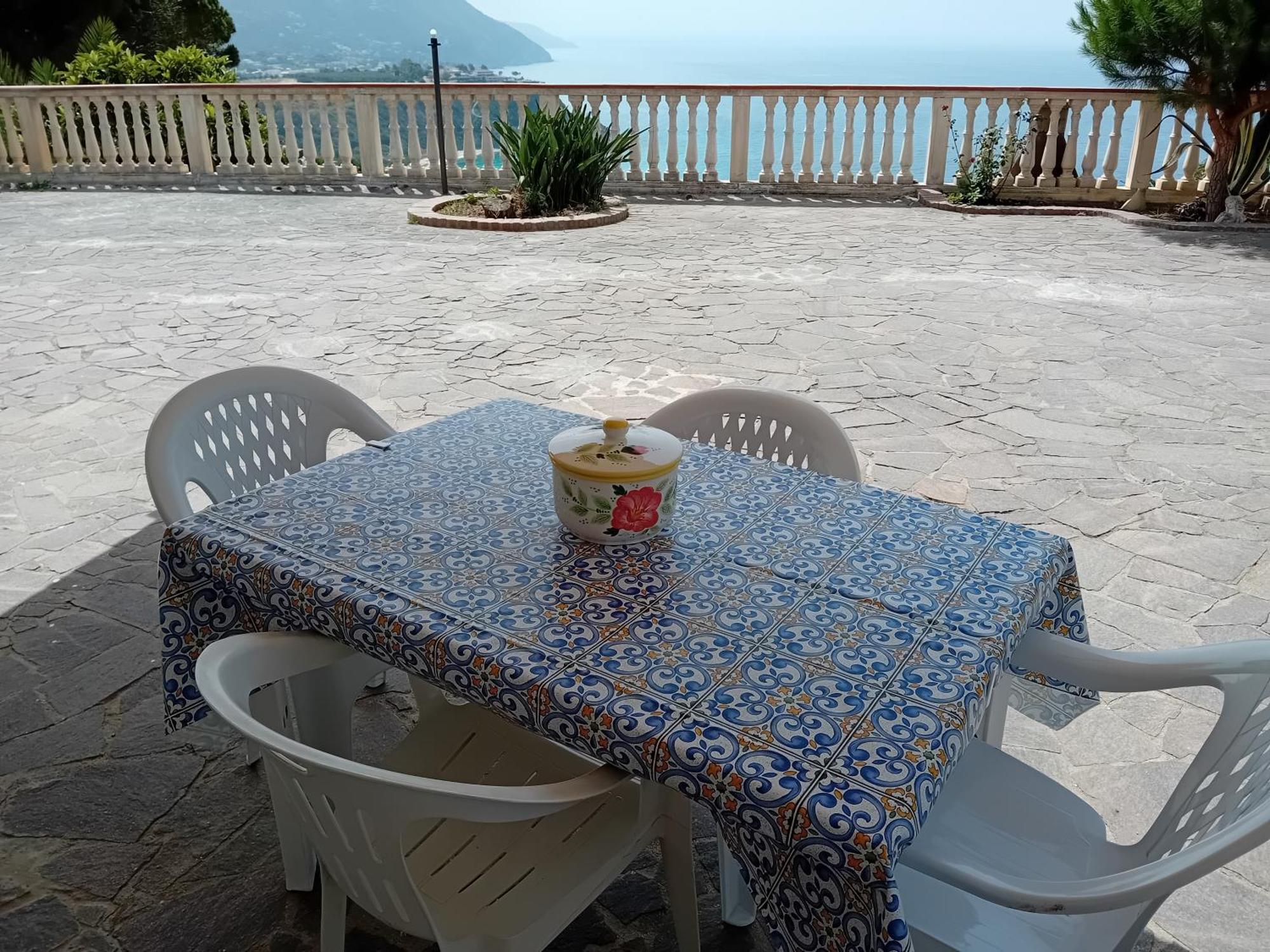 Villamargherita Capo Vaticano Esterno foto