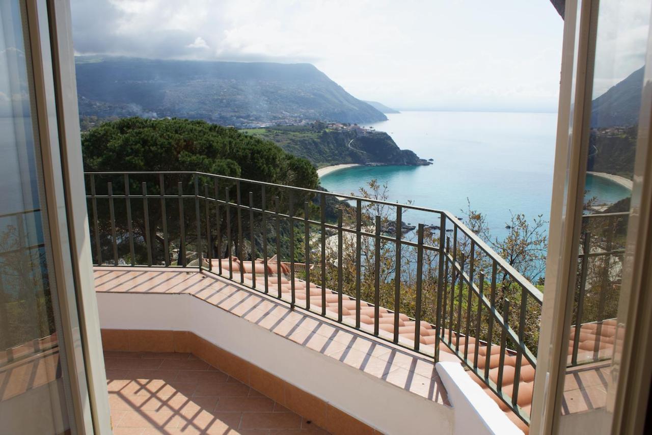 Villamargherita Capo Vaticano Esterno foto