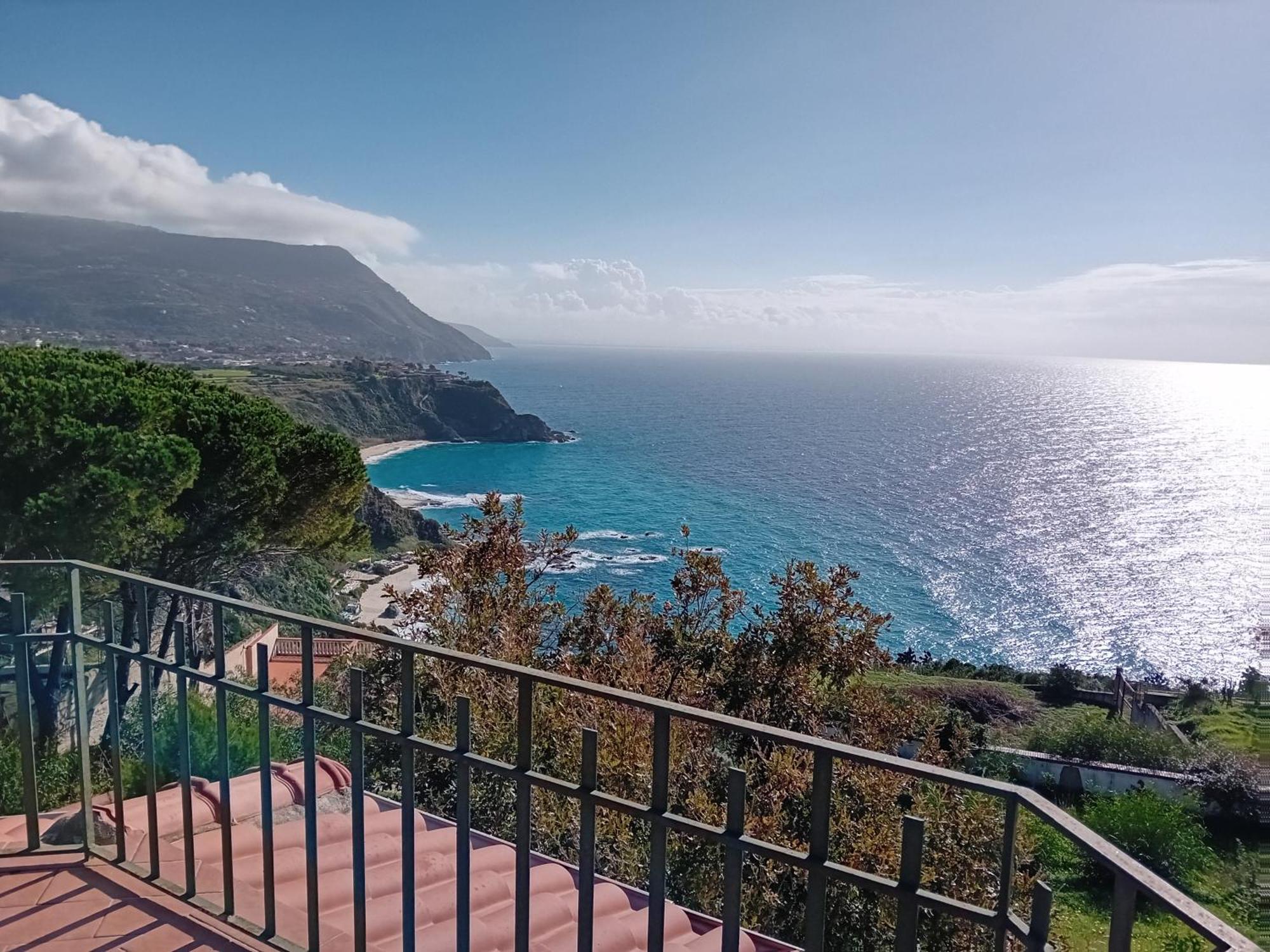 Villamargherita Capo Vaticano Esterno foto