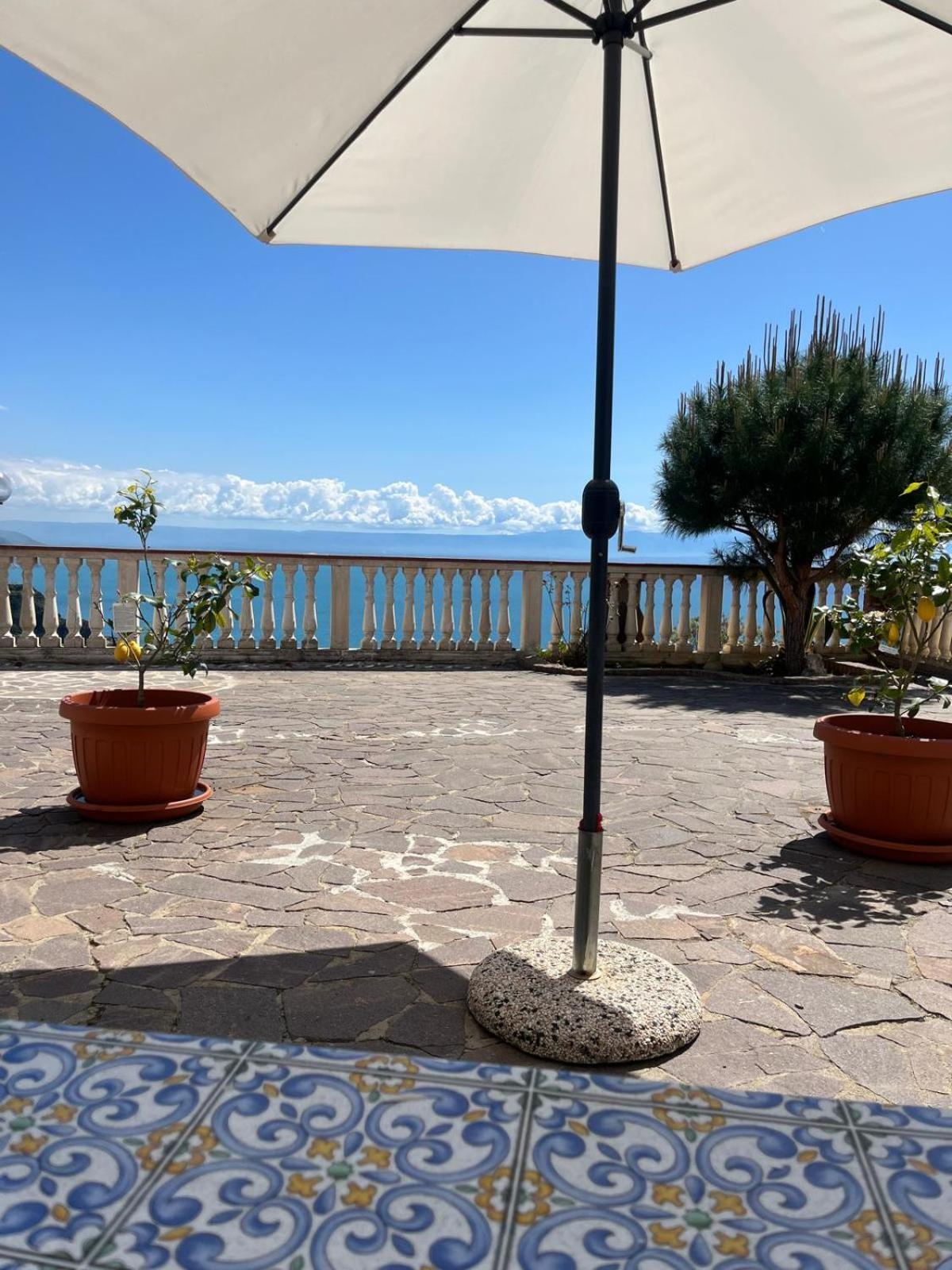 Villamargherita Capo Vaticano Esterno foto